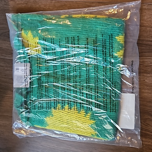 SAVAGE X FENTY KNITTIN PRETTY LOOSE KNIT SWEATER SIZE SMALL GREEN LIGHT - Picture 12 of 13